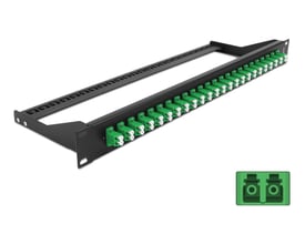DeLock fiberpatchpanel for 19″ rack med 24 grønne LC duplex-porter, vist skrått forfra.