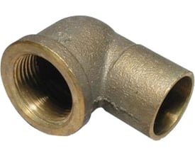 Loddevinkel 90 grader i rødgods, 12mm til 1/2" gevindmuffe, med synlig indvendig gevind på den ene side og en udvendig loddemuffe på den anden.