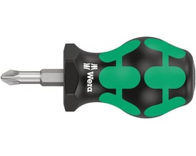 Wera 355 PZ krydskærv stubby skruetrækker med PZ 2 x 25 mm klinge og sort/grønt 2-komponent Kraftform greb.