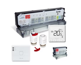 Salus komplet gulvvarmestyring med Zigbee gateway, SQ610 rumtermostater, 230V telestater og 8-kreds styreenhed.