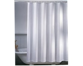 Van Der P Unicolor Miljø badeforhæng i hvid, 200x200 cm, vist ophængt ved et badekar med guldbelagt armatur.