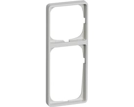 LK FUGA Baseline 50 ramme i lysegrå, 2½ modul bredde, vist forfra og viser det to indsatsåbninger.