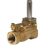 Danfoss magnetventil EV220B 20B med messinghus og G 3/4" tilslutning, set fra siden med fokus på ventildelen.