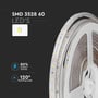 V-Tac LED-strip på spole vises på nært hold med de enkelte lysdiodene og grafikk om lysvinkel og strømforbruk.