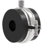 Isoglobal isolert rørbærer, 32 mm og 114 mm, sett skrått forfra med åpning, sort isolasjon og metallbøyle.