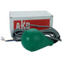 AKO-5312 niveauvippe med 1 skiftekontakt og 10 meter kabel, vist med AKO kasse i baggrunden.