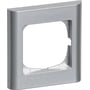 LK FUGA Softline 68 ramme i stålmetallic, 1 modul bredde og højde, med bløde afrundede kanter og en centreret firkantet åbning.