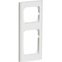 LK FUGA Softline 68 ramme i hvid, 2½ modul, viser fronten med to udskæringer til afbrydere eller stikkontakter.